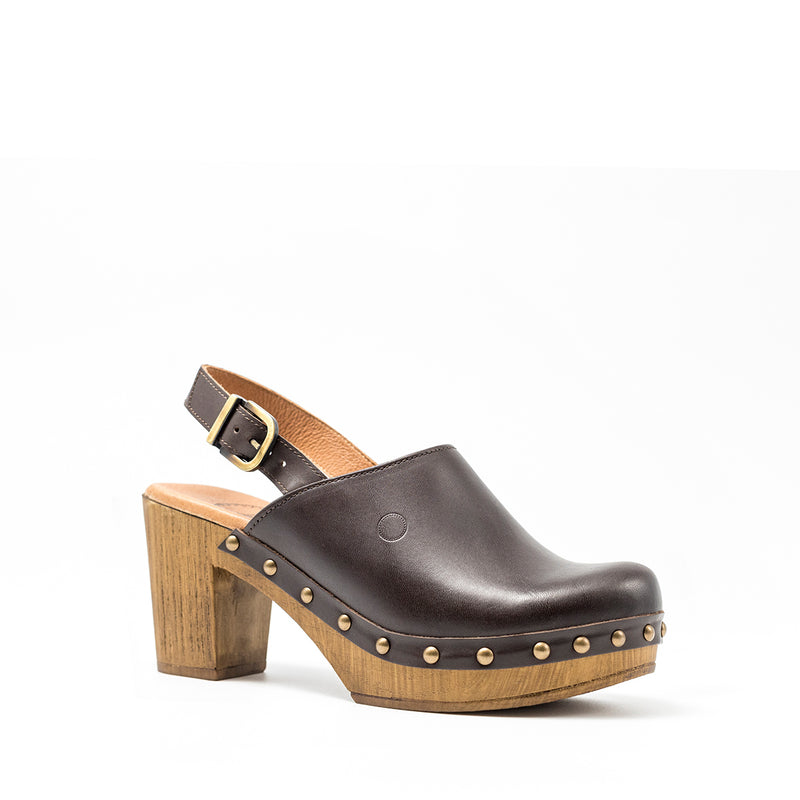 Cullera Chocolate Leather Strip Clog